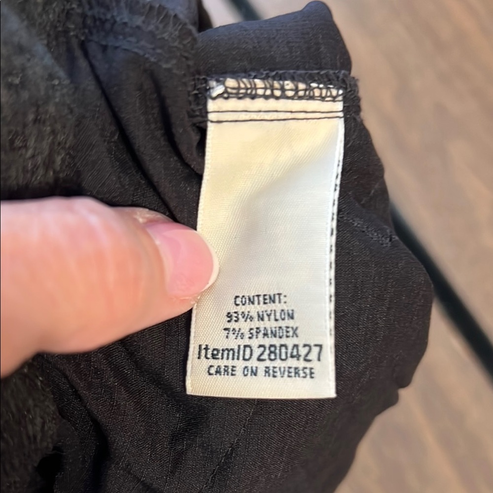 L.L. Bean Black Cargo Shorts with Durable Material and Regular Fit - Picture 7 of 8